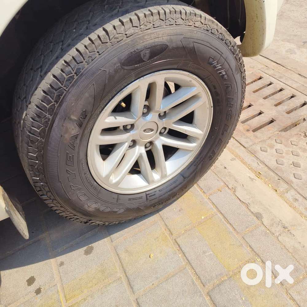 Ford Endeavour 2.5 4x2 Mt, 2012, Diesel