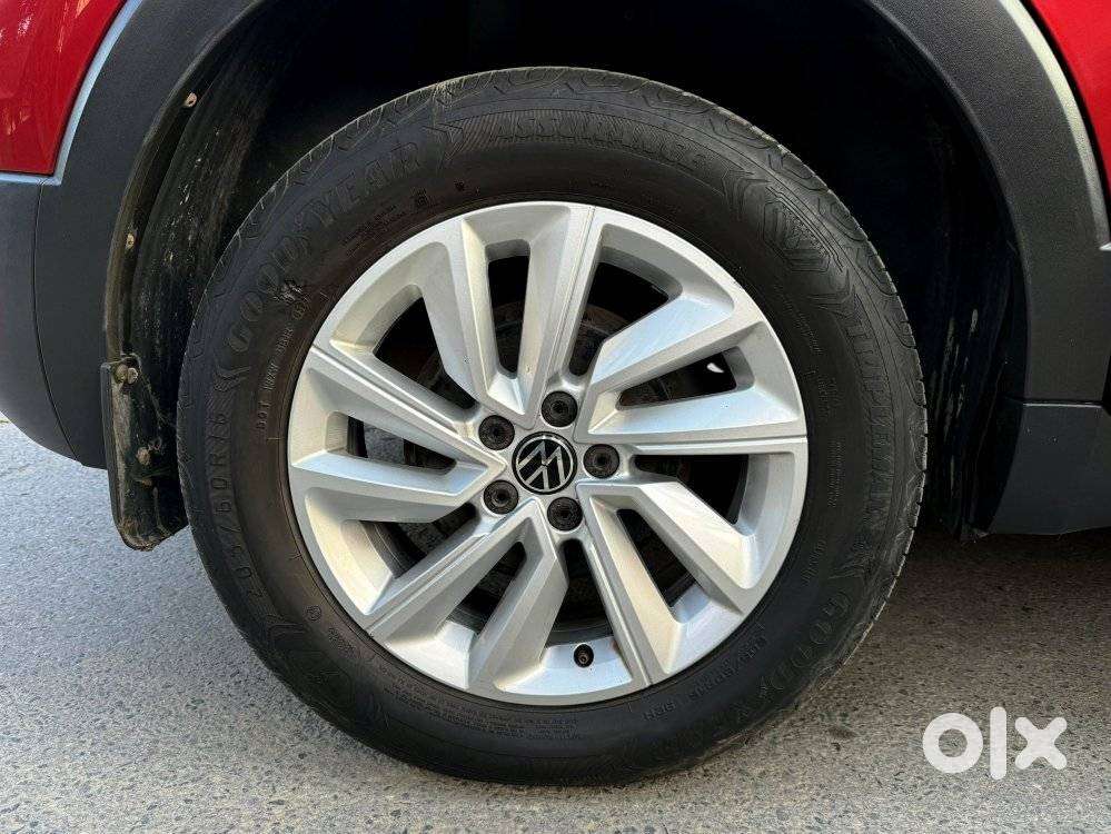 Volkswagen Taigun 1.0 Tsi Highline At, 2022, Petrol