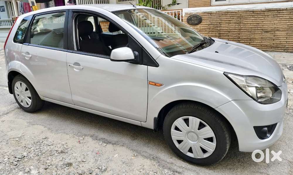 Ford Figo 1.2p Titanium Mt, 2010, Petrol