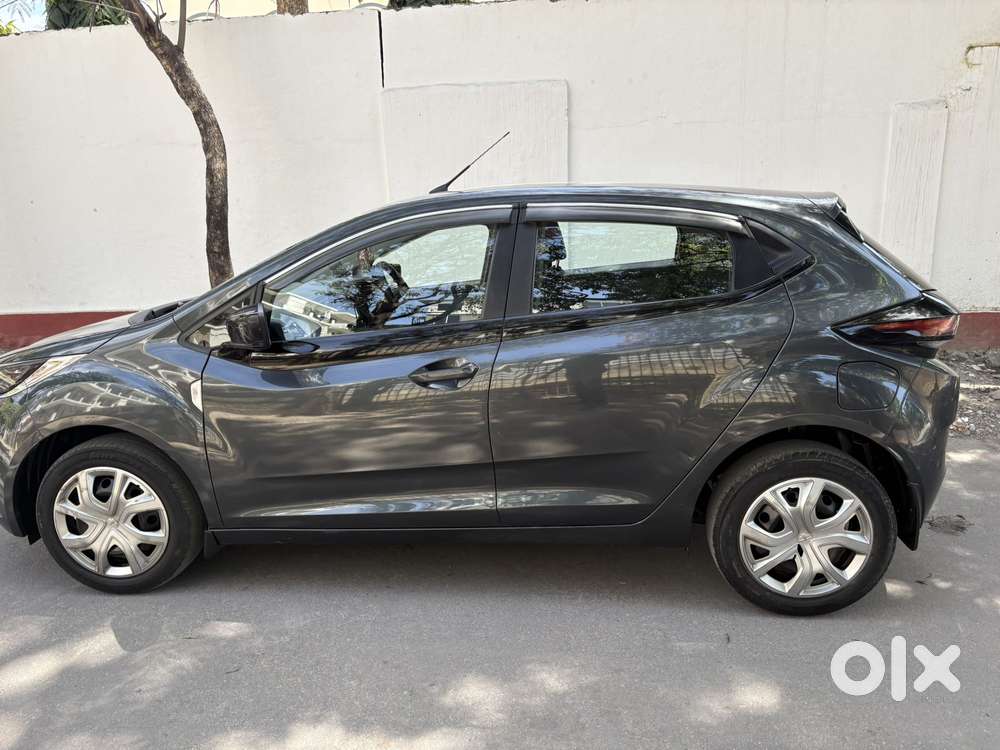 Tata Altroz 1.2 Xm Plus, 2021, Petrol