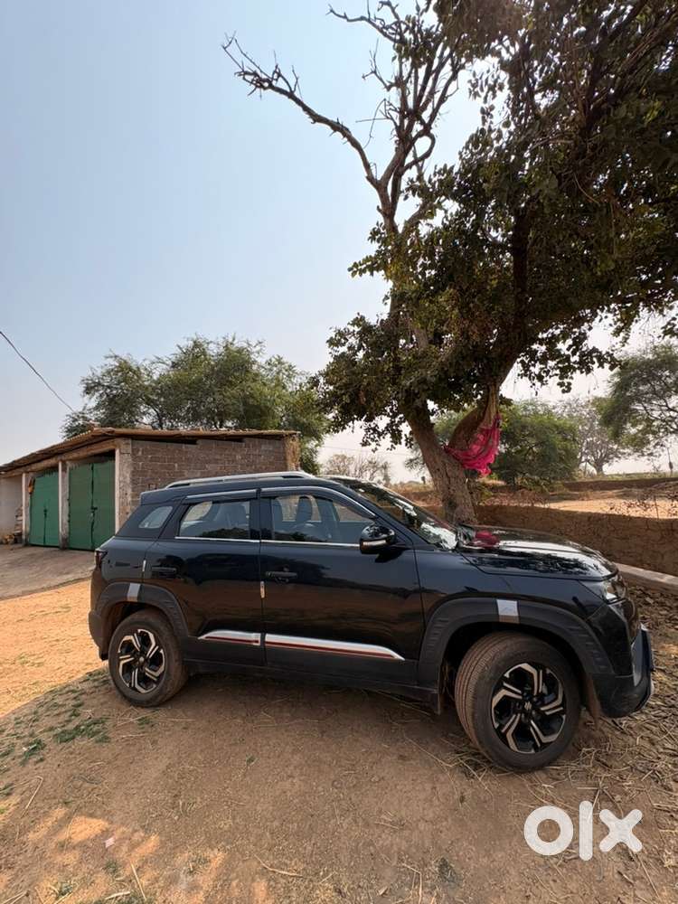Maruti Brezza Petrol 2025