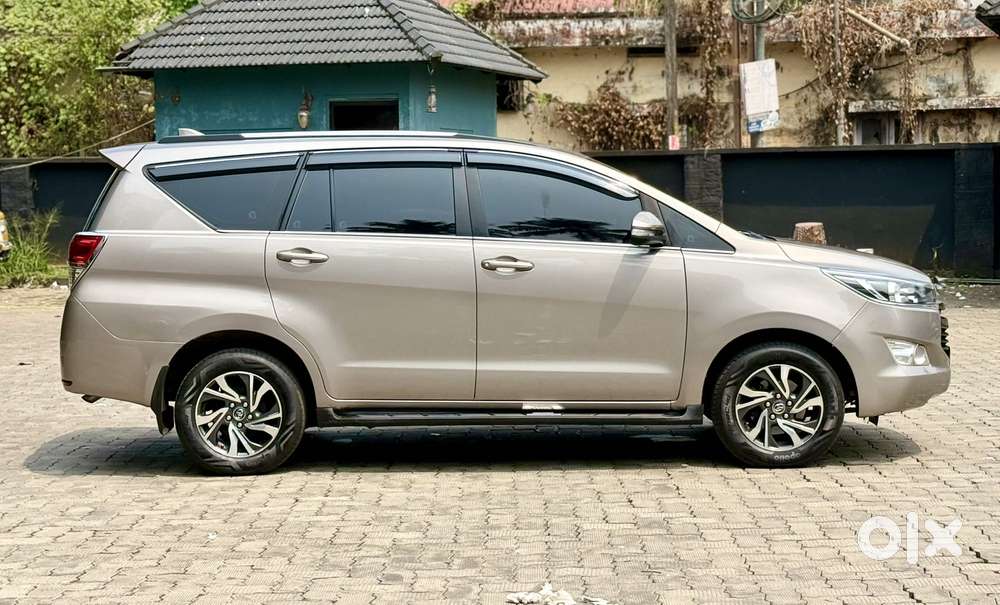 Toyota Innova Crysta