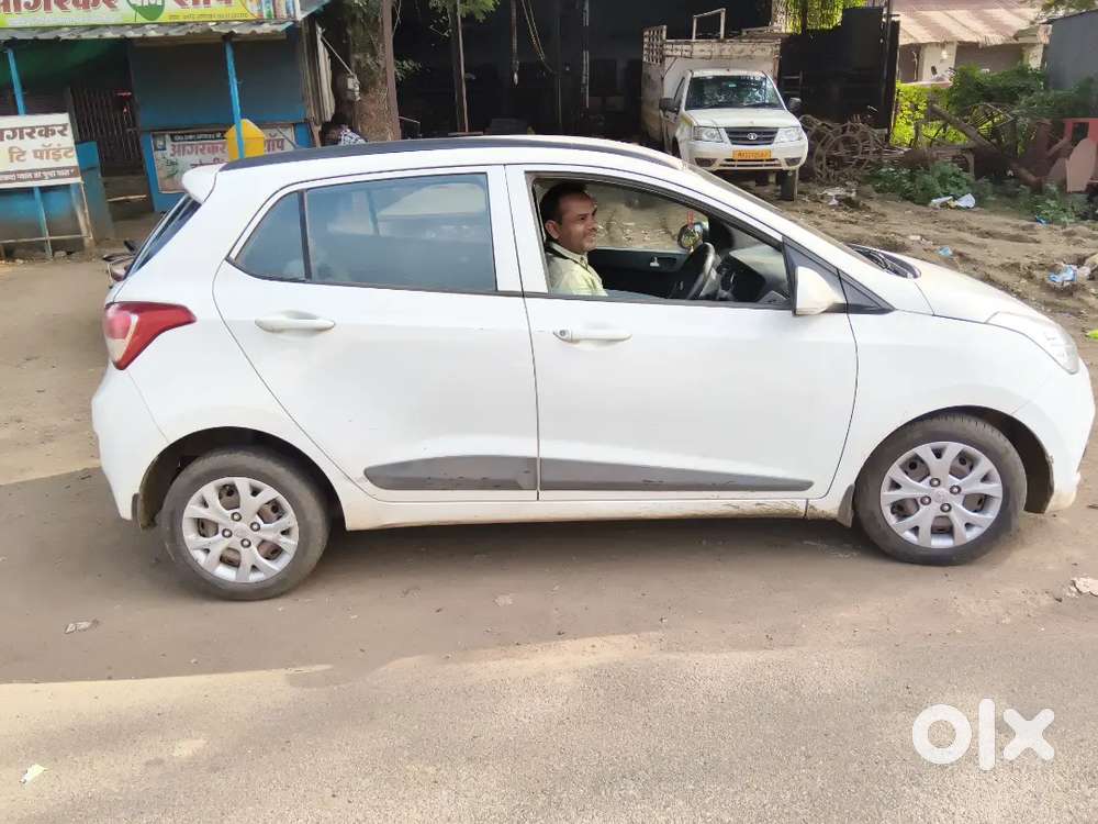 Hyundai I10 Sportz 2015