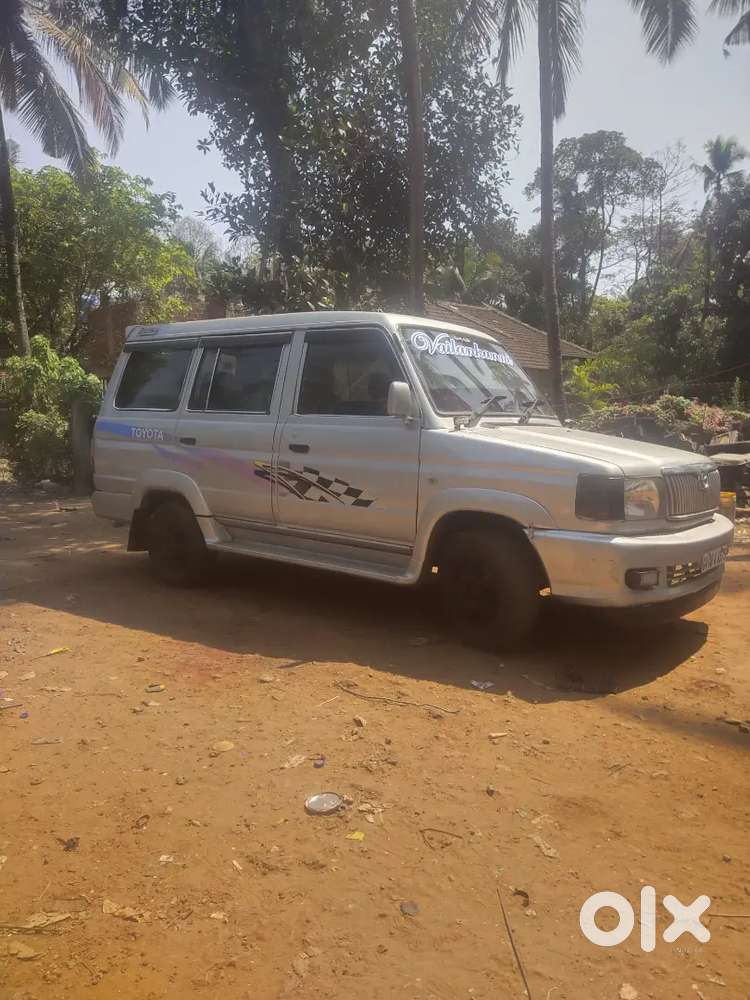 Toyota Qualis 2003 Diesel Well Maintained