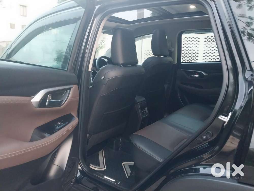 Toyota Urban Cruiser Hyryder 1.5 V Hybrid, 2023, Petrol
