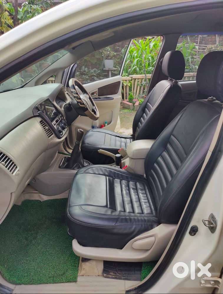 Toyota Innova 2013