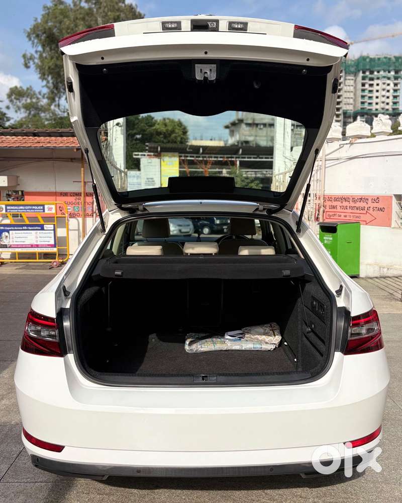 Skoda Superb Style 1.8 Tsi Mt, 2016, Petrol