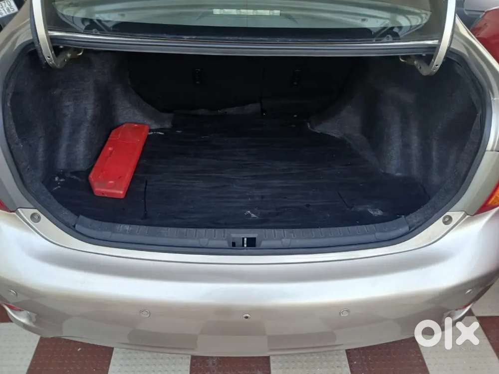 Toyota Corolla Altis 2010