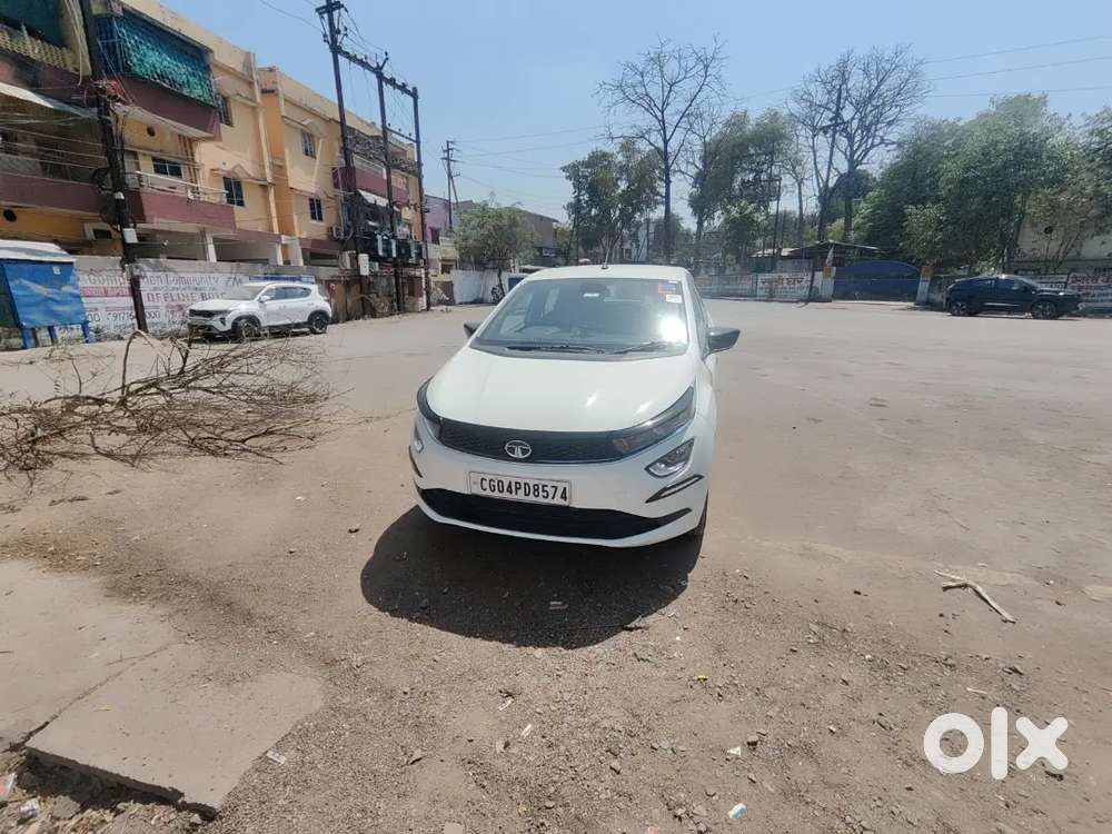 Tata Altroz 2023 Petrol 14958 Km Driven