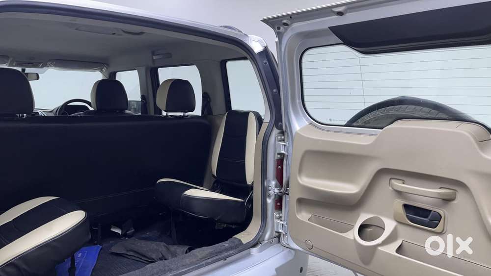 Mahindra Tuv 300 T10, 2018, Diesel