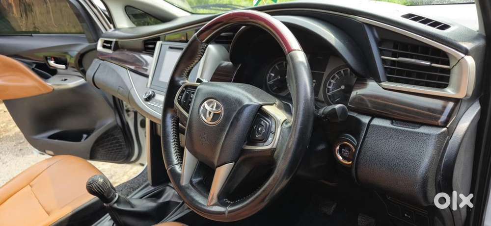 Toyota Innova Crysta 2017 Car