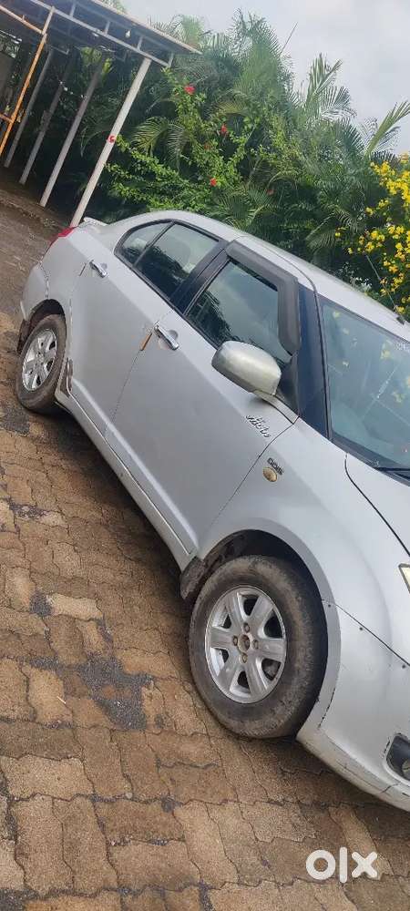 Maruti Suzuki Swift Dzire 2012