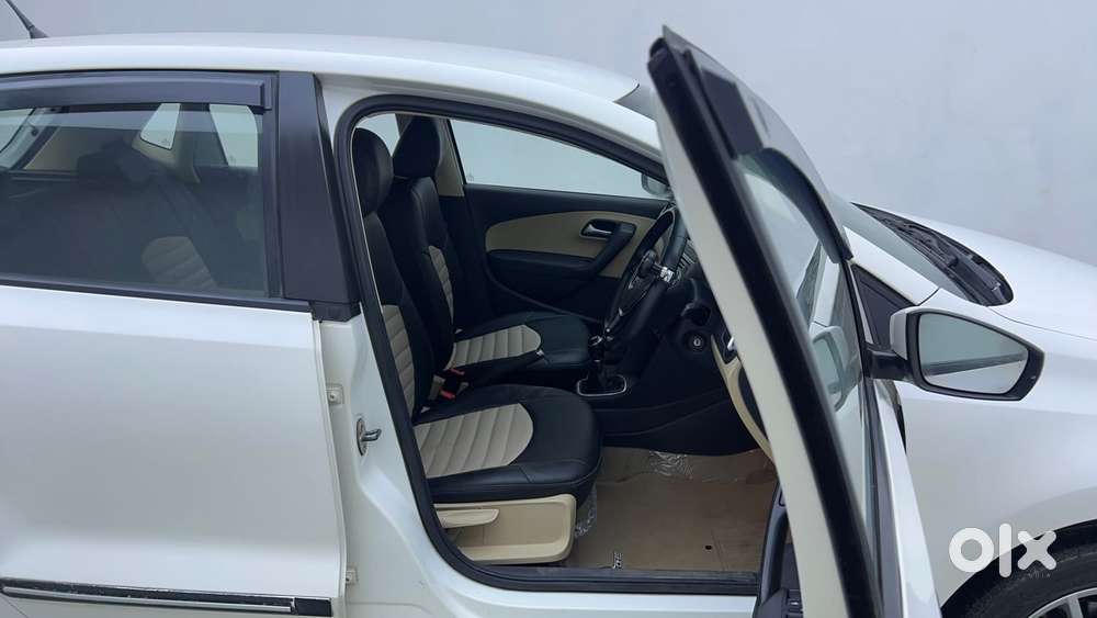 Volkswagen Polo Petrol Highline 1.2l, 2016, Petrol