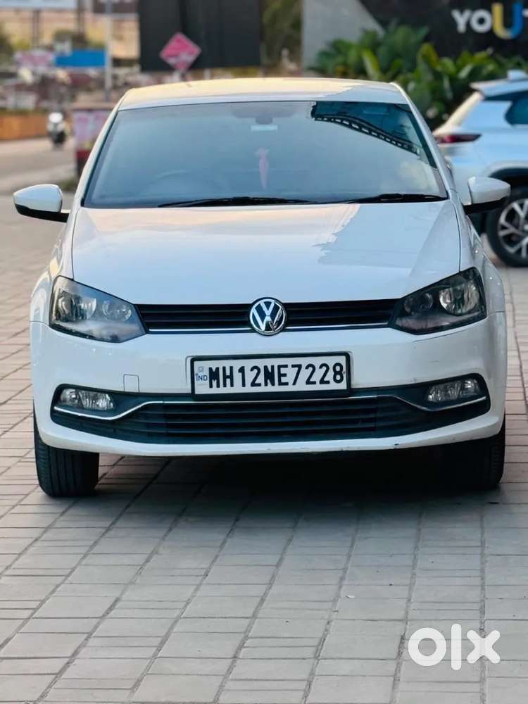Volkswagen Polo Petrol Highline 1.2l, 2016, Petrol