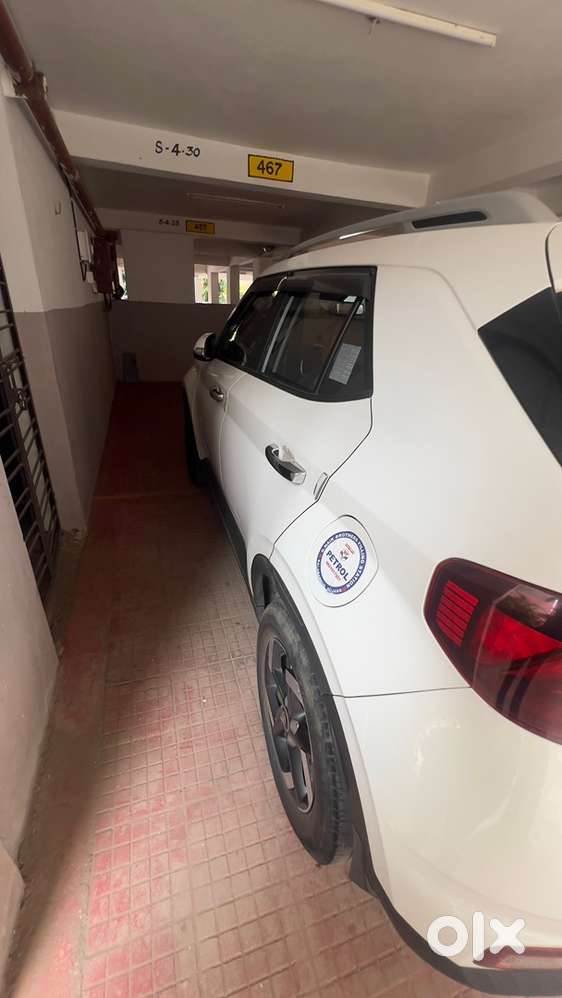 Hyundai Venue Petrol 2019