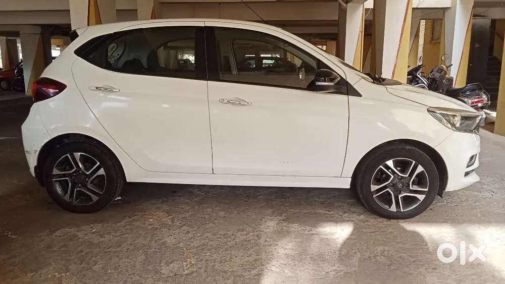 Tata Tiago Revotron 2023 Plus