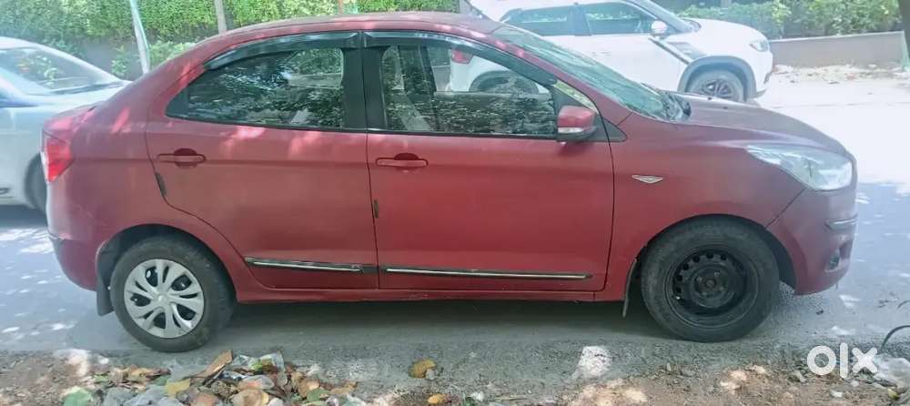 Ford Aspire Titatinium Blu 2016