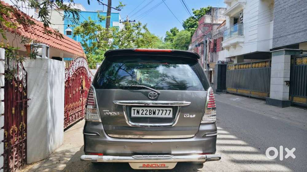 Toyota Innova 2.5 E 2009