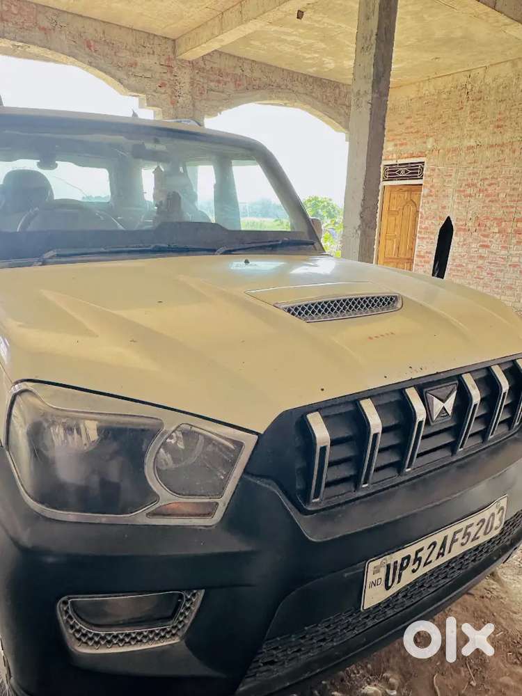 Mahindra Scorpio S4 Plus 2015