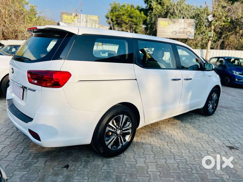 Kia Carnival Premium, 2021, Diesel