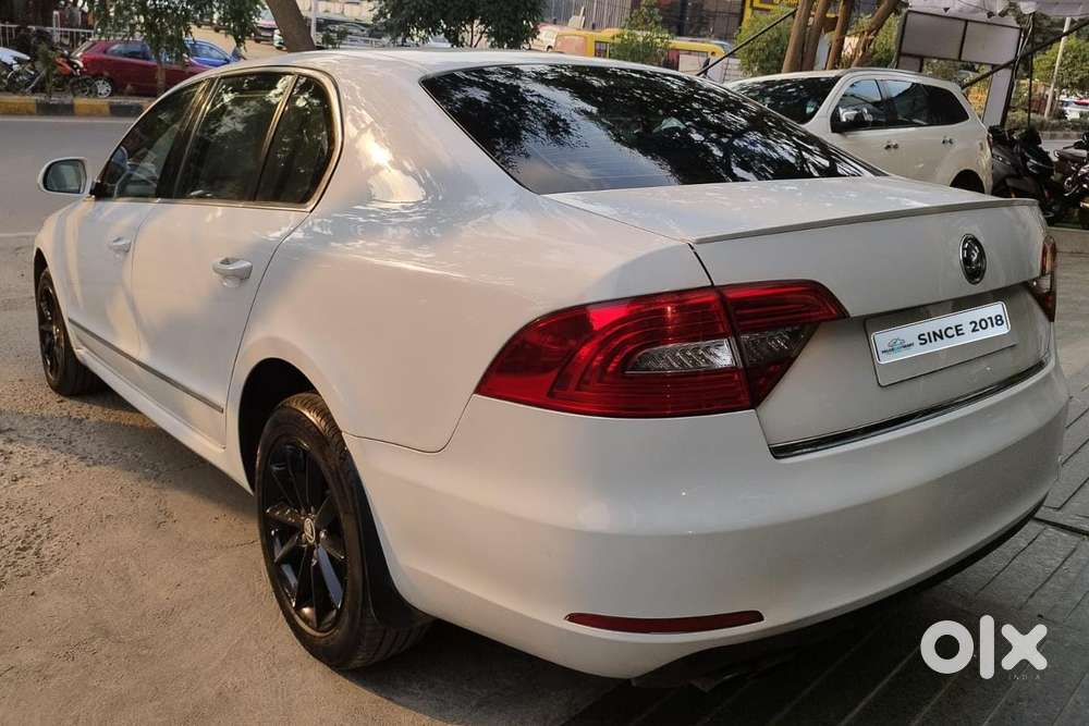 Skoda Superb Elegance Tdi 2.0 At, 2015, Diesel