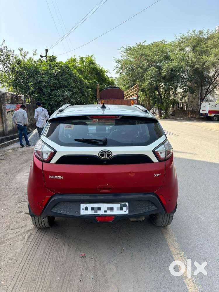 Tata Nexon 1.2 Revotron Xza Plus Dualtone, 2018, Petrol