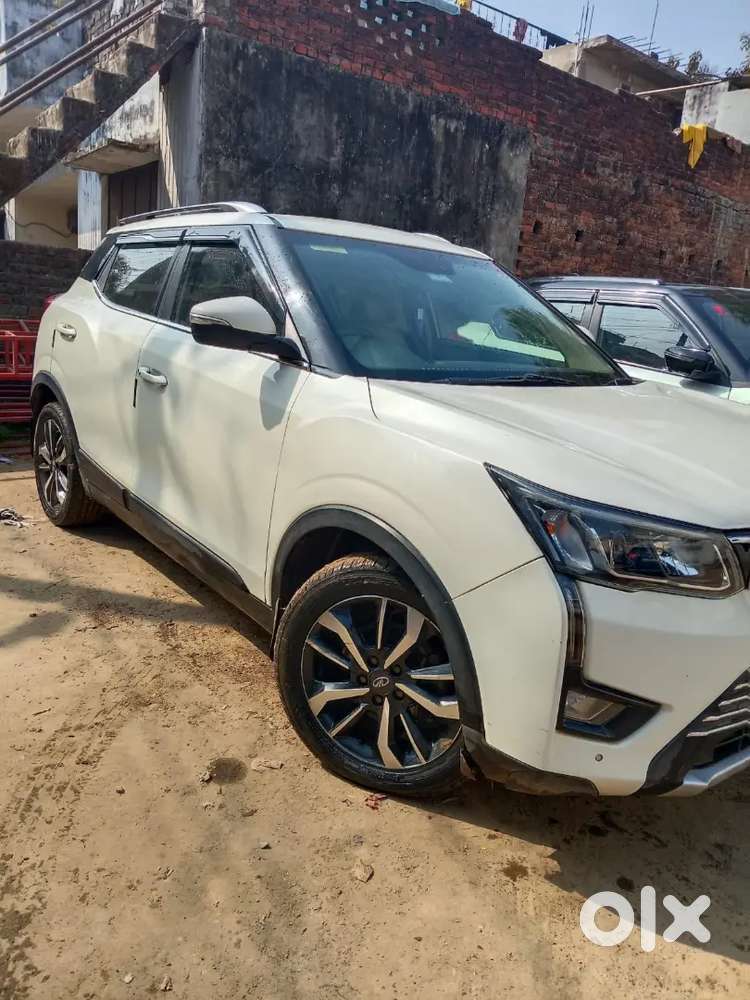 Mahindra Xuv300 W8(o) Less Driven Like New Condition