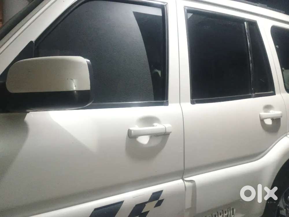 Mahindra Scorpio Vlx 2013
