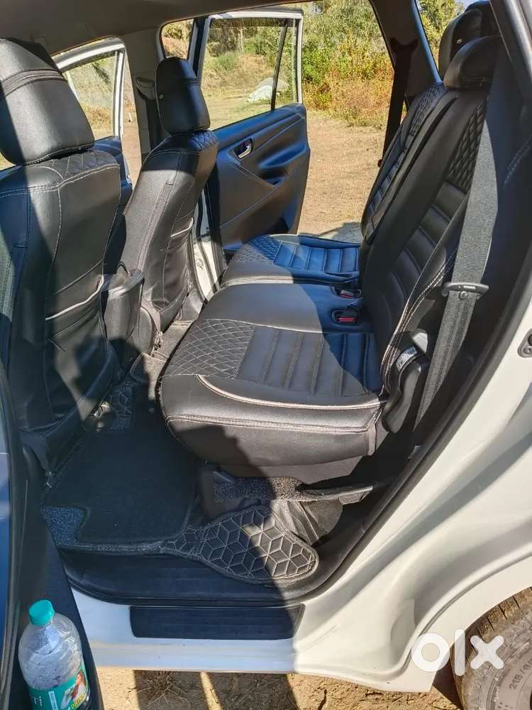 Toyota Innova Crysta 2025