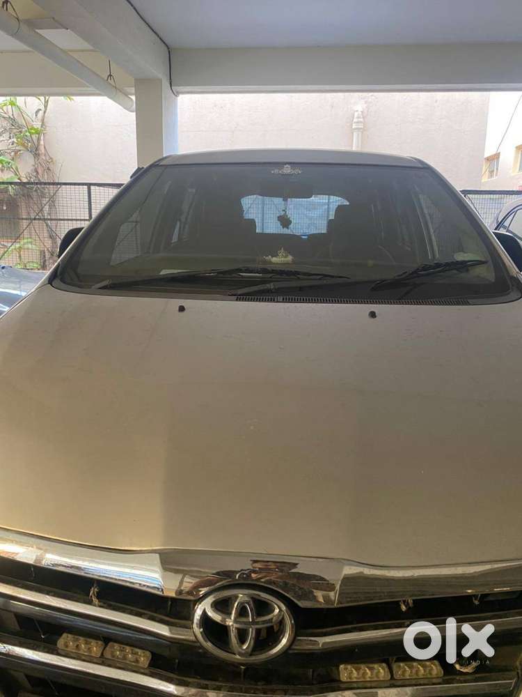 Oyota Innova Yellow Board For Sale – Well Maintained & Ready For Busin