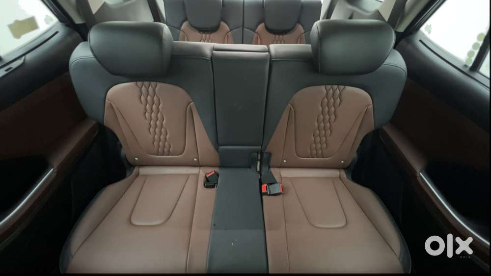 Hyundai Alcazar 1.5 Tdct Signature (o) 7s Petrol, 2023, Petrol