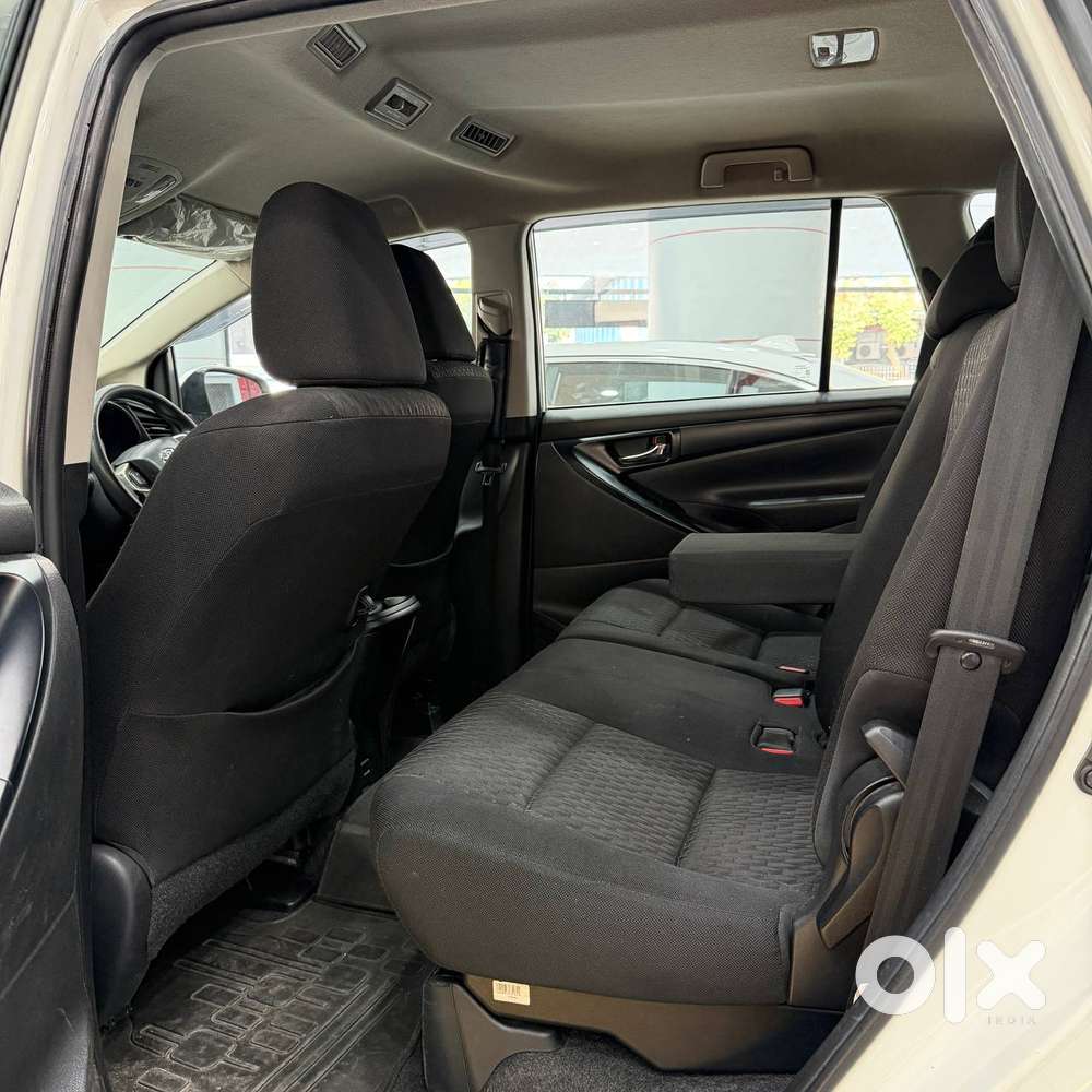 Toyota Innova Crysta [2020-ongoing] 2.4 Gx At 8 Str, 2022, Diesel