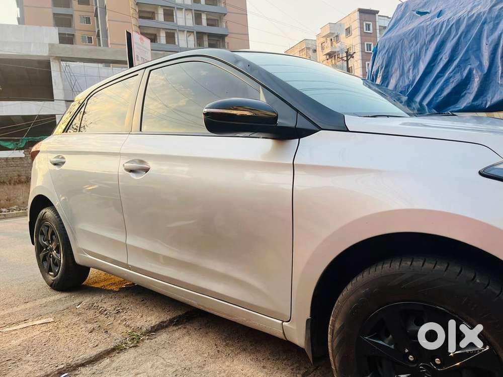 Hyundai I20 Elite For Sale With Service Record In Good Condition