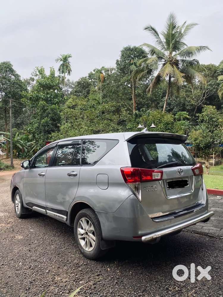 Toyota Innova Crysta 2019