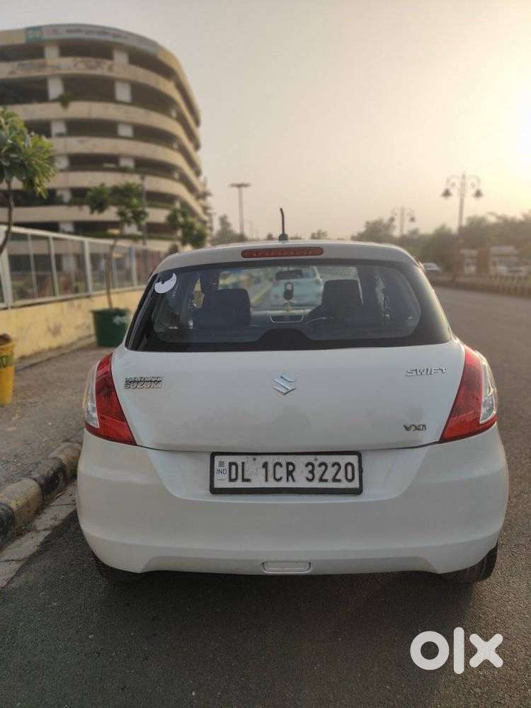 Maruti Suzuki Swift Vxi + Manual, 2015, Petrol