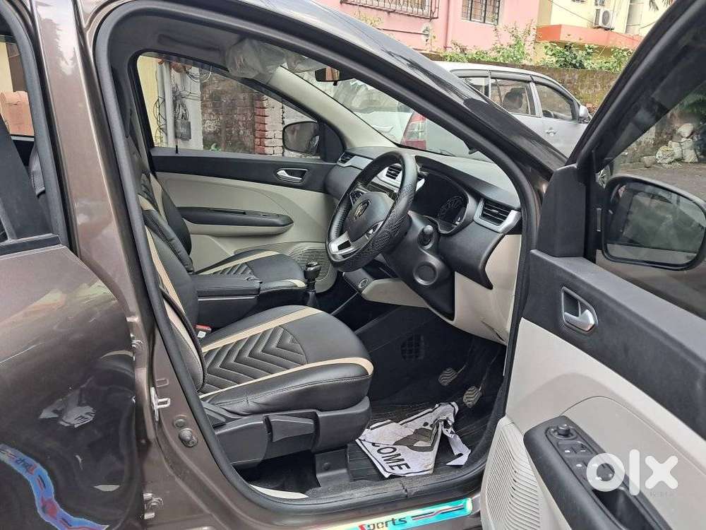 Renault Triber Rxz, 2022, Petrol