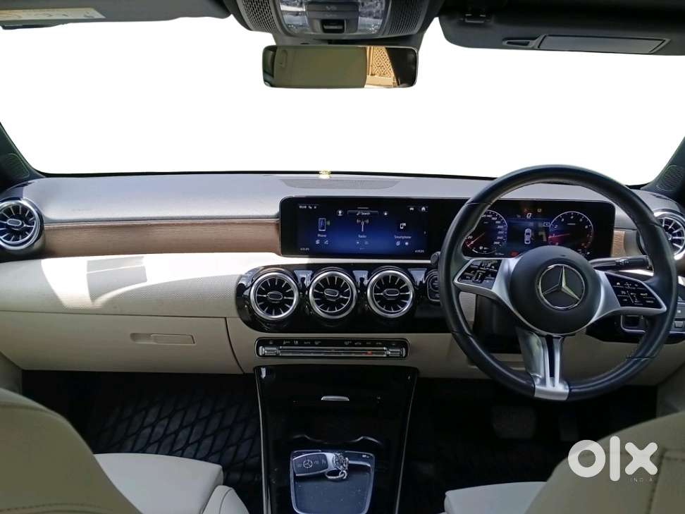 Mercedes-benz A-class Limousine 200, 2023, Petrol
