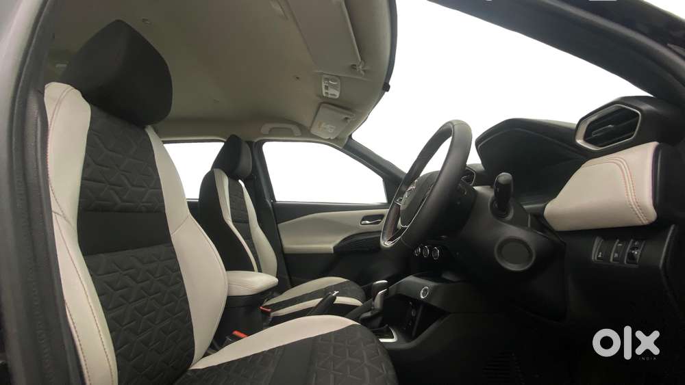 Nissan Magnite 1.0 Xl Turbo Cvt, 2025, Petrol
