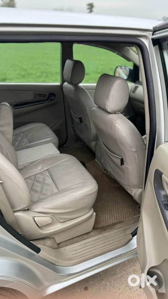 Innova 2012  Well Maintained