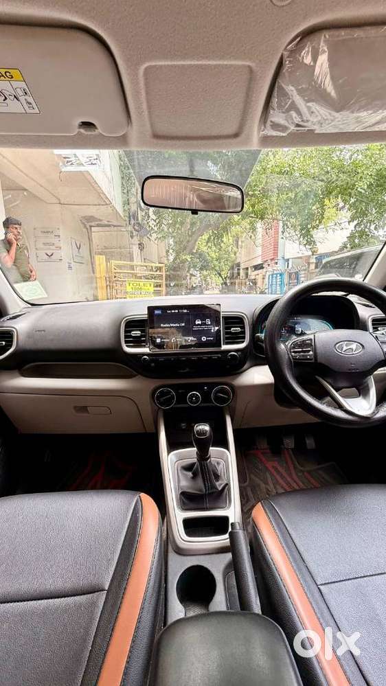 Hyundai Venue 1.2 S (o), 2024, Petrol