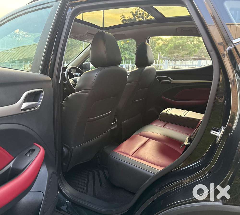 Mg Astor 1.5 Savvy Cvt S Red, 2023, Petrol