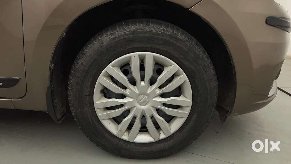 Maruti Suzuki Dzire Vxi Ags, 2022, Petrol