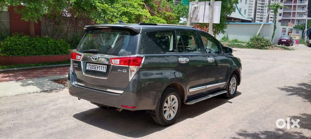 Toyota Innova Crysta 2.4 V 7 Str, 2017, Diesel