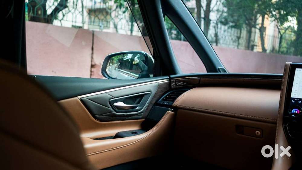 Toyota Vellfire Vip – Executive Lounge, 2024, Electric