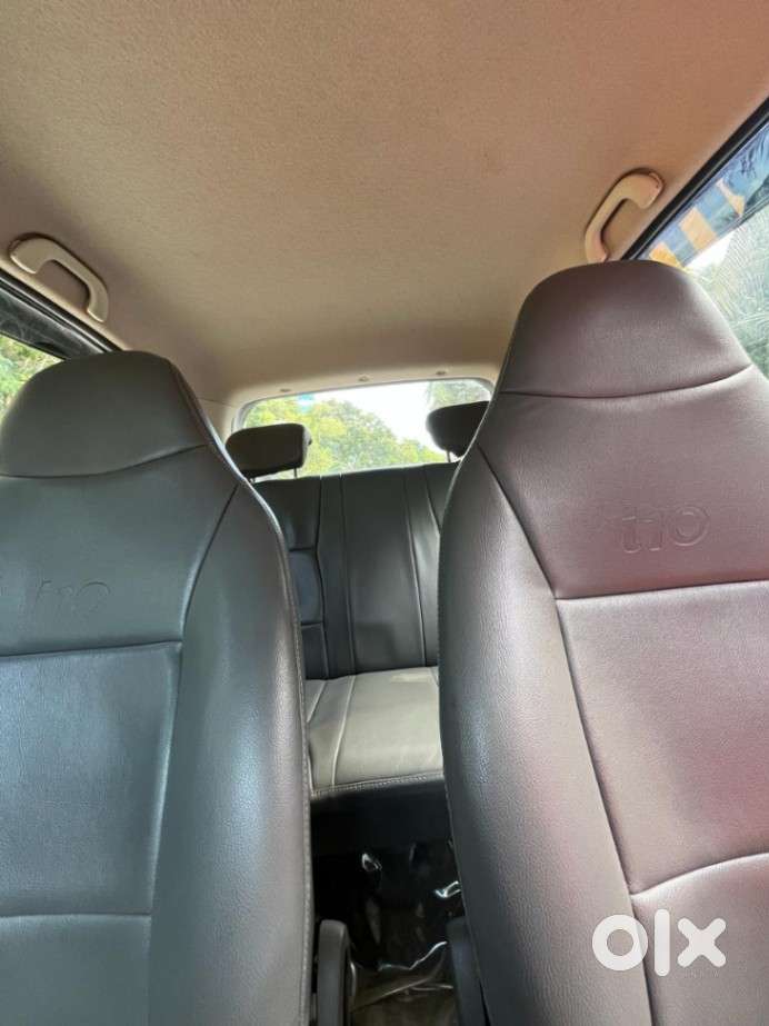 Hyundai I10 Sportz At, 2011, Petrol