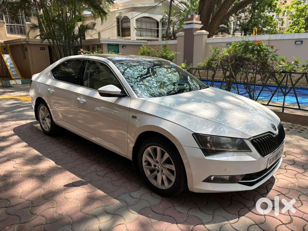 Skoda Superb 1.8 Tsi Petrol A/t L&k 2018 Fully Loaded Single Owner