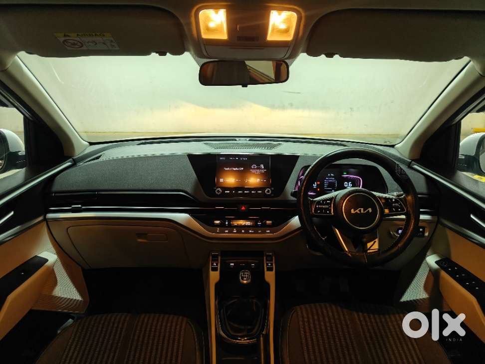 Kia Carens 1.5 Prestige 7 Str, 2024, Petrol