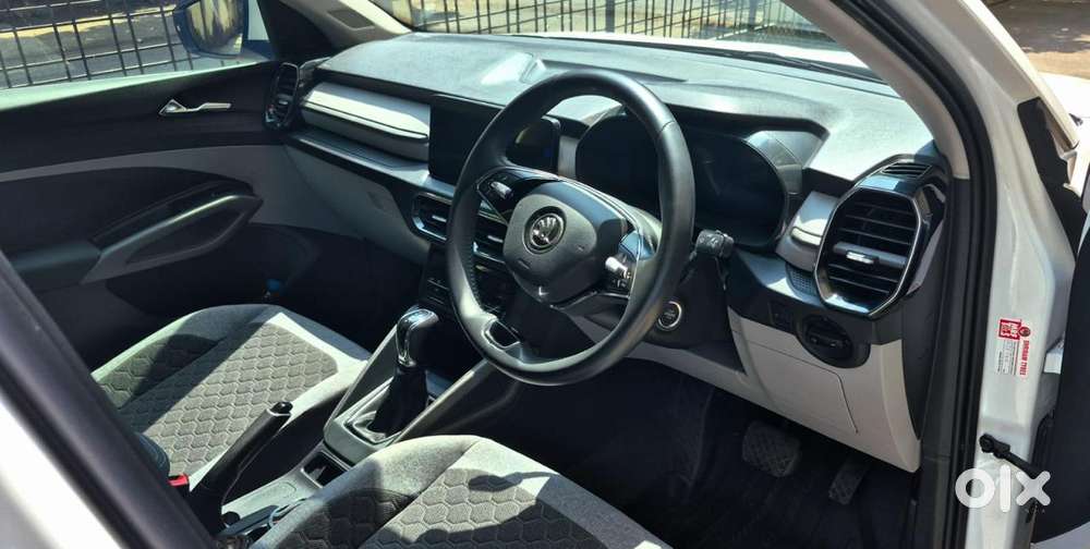 Skoda Kylaq Signature Plus At, 2025, Petrol