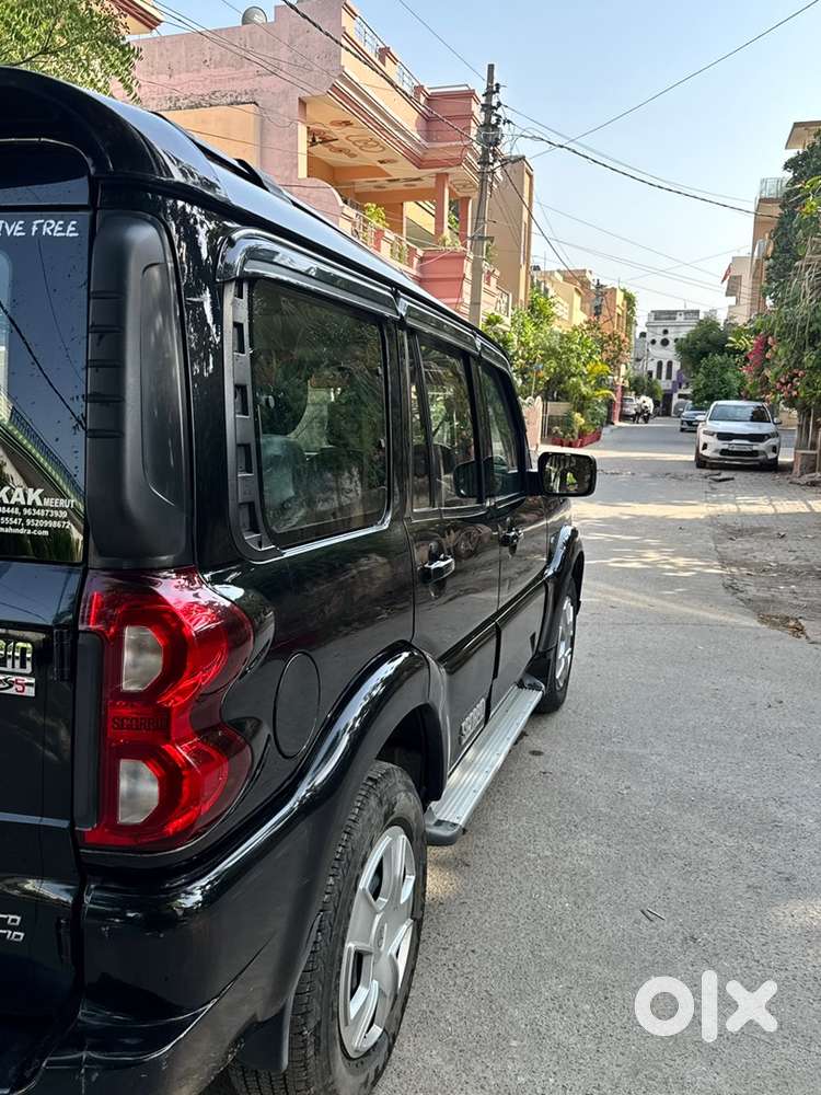 Mahindra Scorpio Classic Diesel Manual 2021