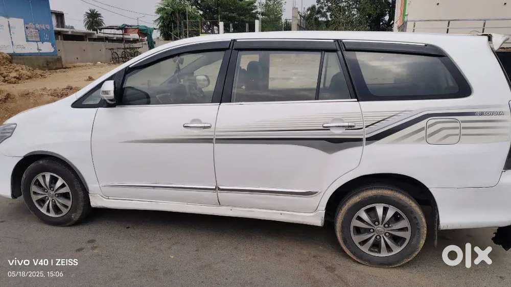 Toyota Innova 2015 Diesel 165000 Km Driven